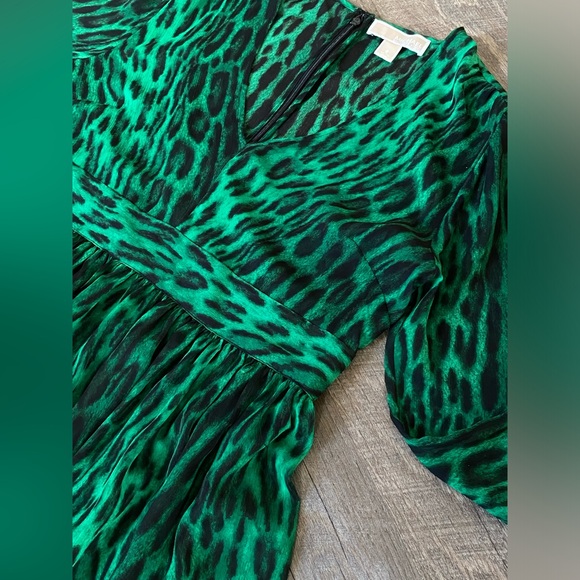 MICHAEL Michael Kors Sheer Animal Print Dress in Palmetto Green, Size 8 - Picture 5 of 9